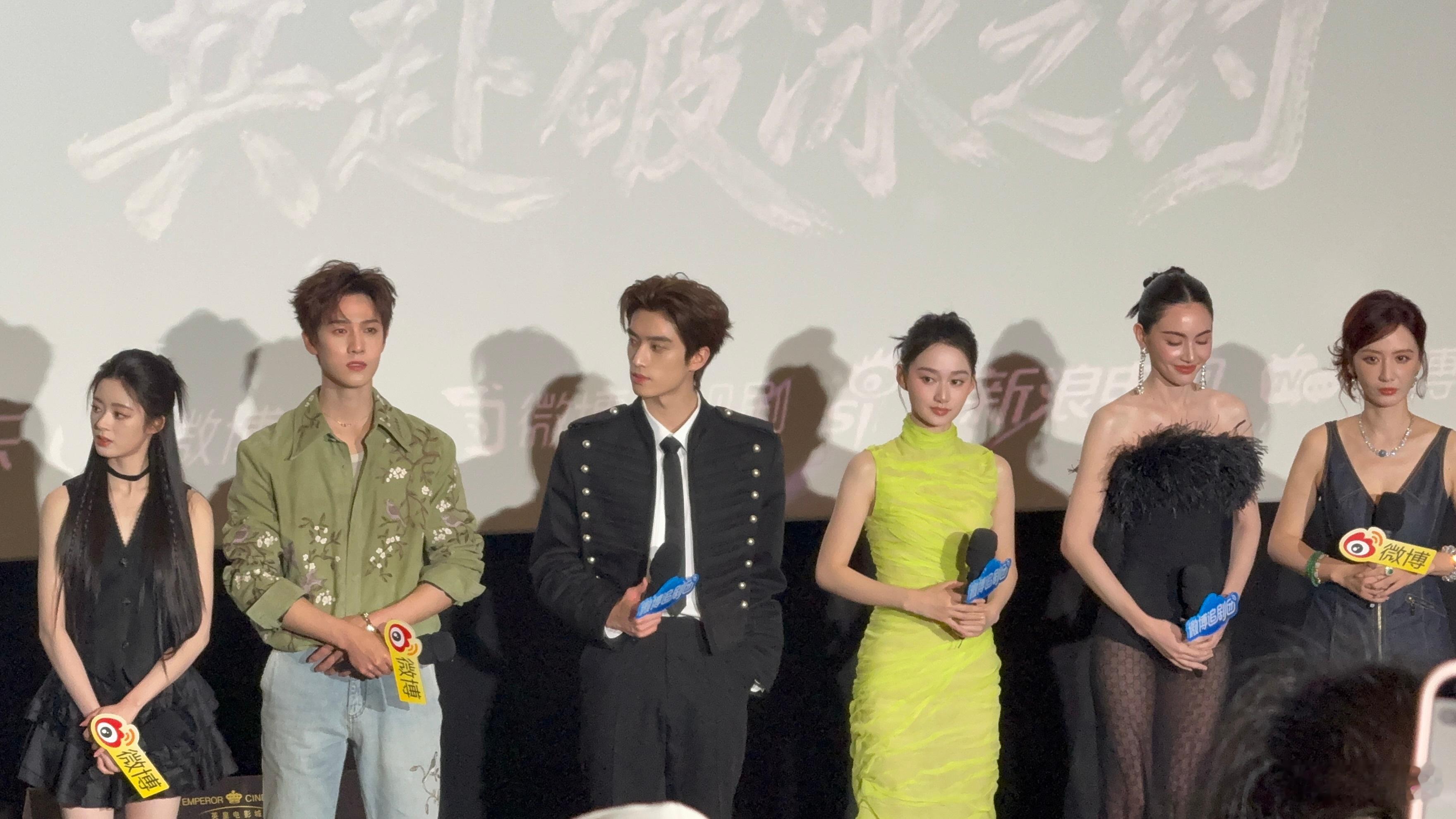 C位给主演张萌站一边被张萌的格局狠狠折服了！明明手握估值5.2亿的公司，是掌控