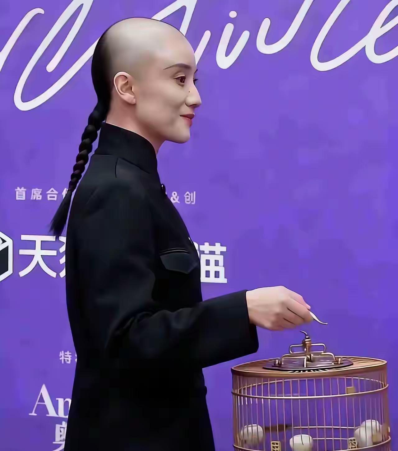 太雷人了吧，确定这是飒姐小宋佳吗？恕我直言，是真不好看。也绝对颠覆你的认知，真的