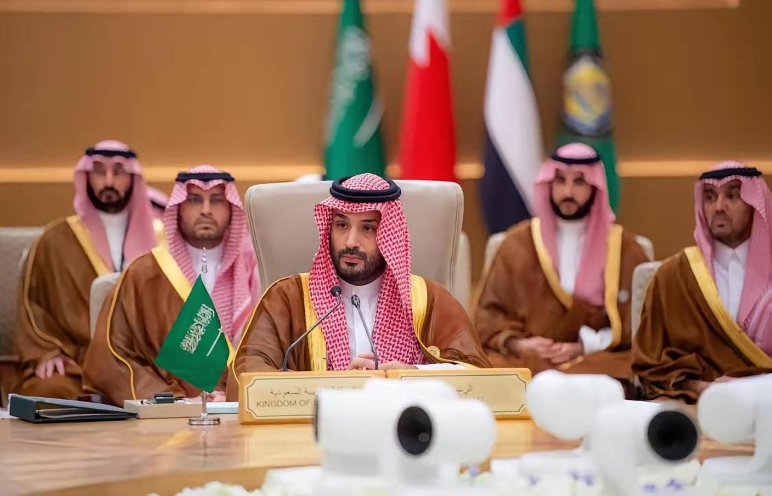 当地时间3月6日，据美联社报道，美国在此次袭击伊朗前并没有向地区盟友进行通报，海