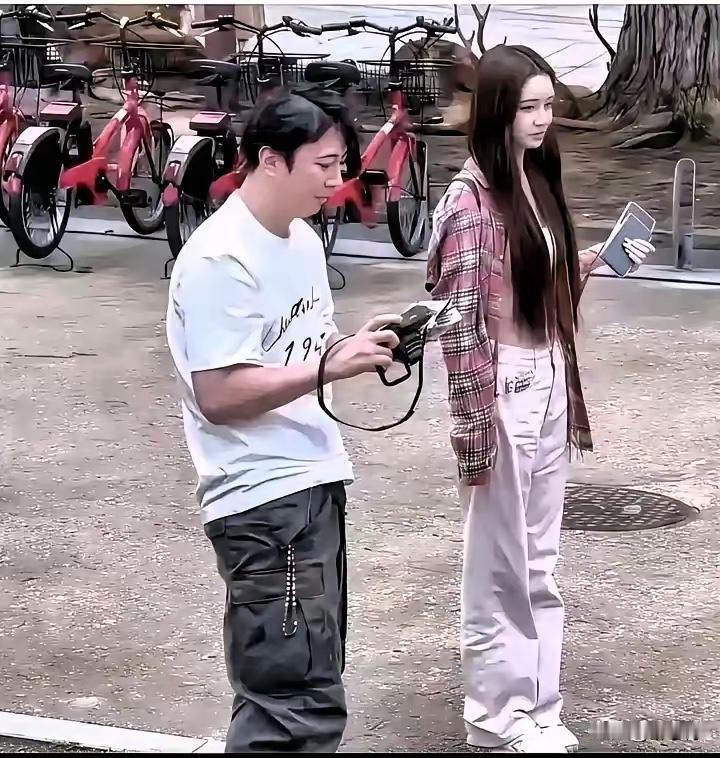 如果王思聪是个普通人他女朋友还那么漂亮了吗88年的王思聪如今三十七岁了依然