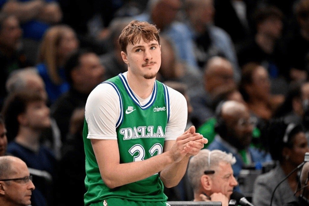 弗拉格脚踝扭伤，本场比赛不会回归。这就意味着，超越詹姆斯成为史上最年轻的1000