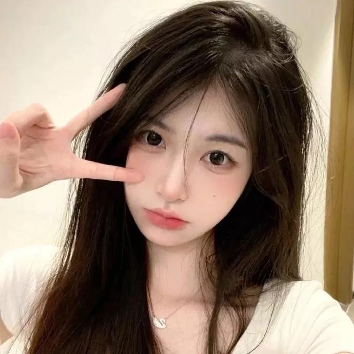 宅家自拍的可爱日常✨居家甜美自拍宅家自拍居家自拍宅家拍照宅家萌趣照猫系