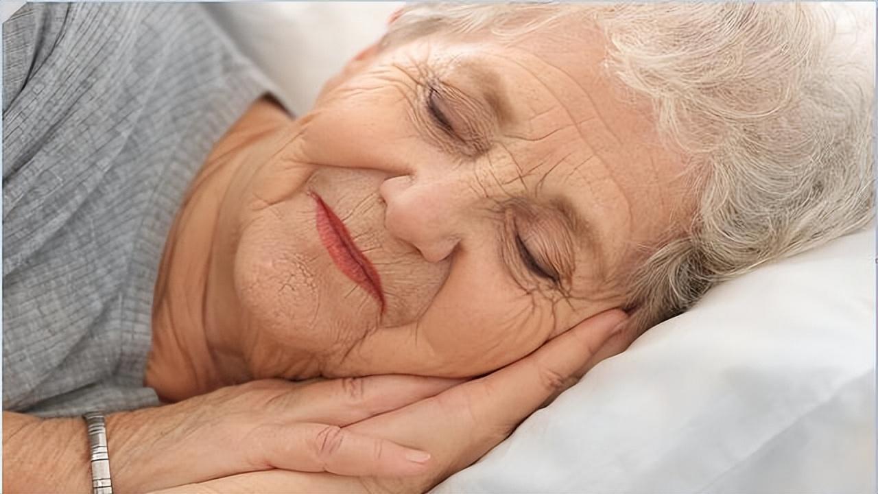 你是否也曾在深夜里辗转难眠，醒来时却觉得精神依然萎靡？其实，科学和中医都在告诉我