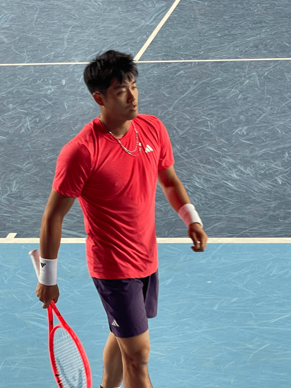 ATP香港站: 吴易昺1-2不敌卢布列夫, 无缘晋级男单八强