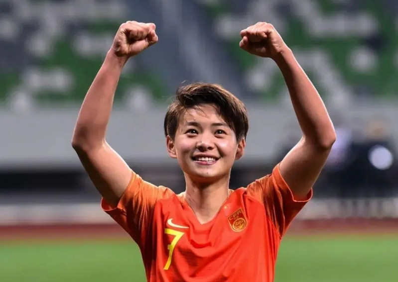 中国女足2：1朝鲜女足，一战让人彻底认清以下3名球员目前真实实力1、王霜去