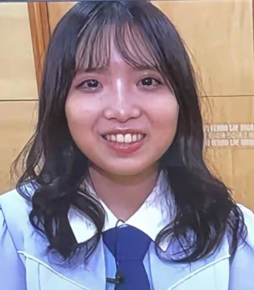 日本女团STU48前成员榊美优公开了她整容前的照片。