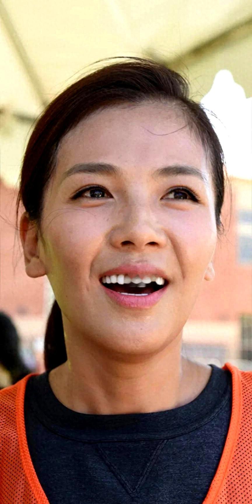 扒开刘涛的生图，黑眼圈、法令纹、蜡黄脸，我才明白，她凭什么碾压那些完美无瑕的女明