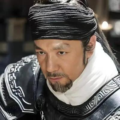 公元前257年冬月，咸阳西门外十里，杜邮驿馆。寒风卷着枯叶，像无数冤魂在旷