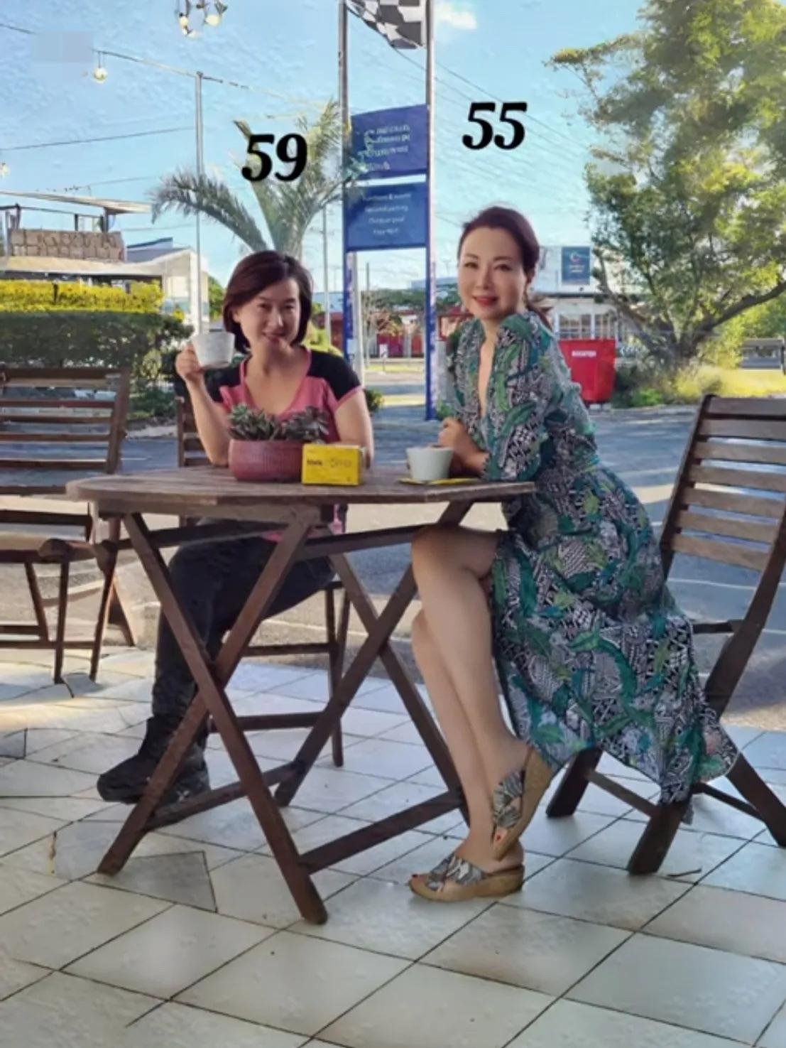 不说年纪，还以为是30岁呢。