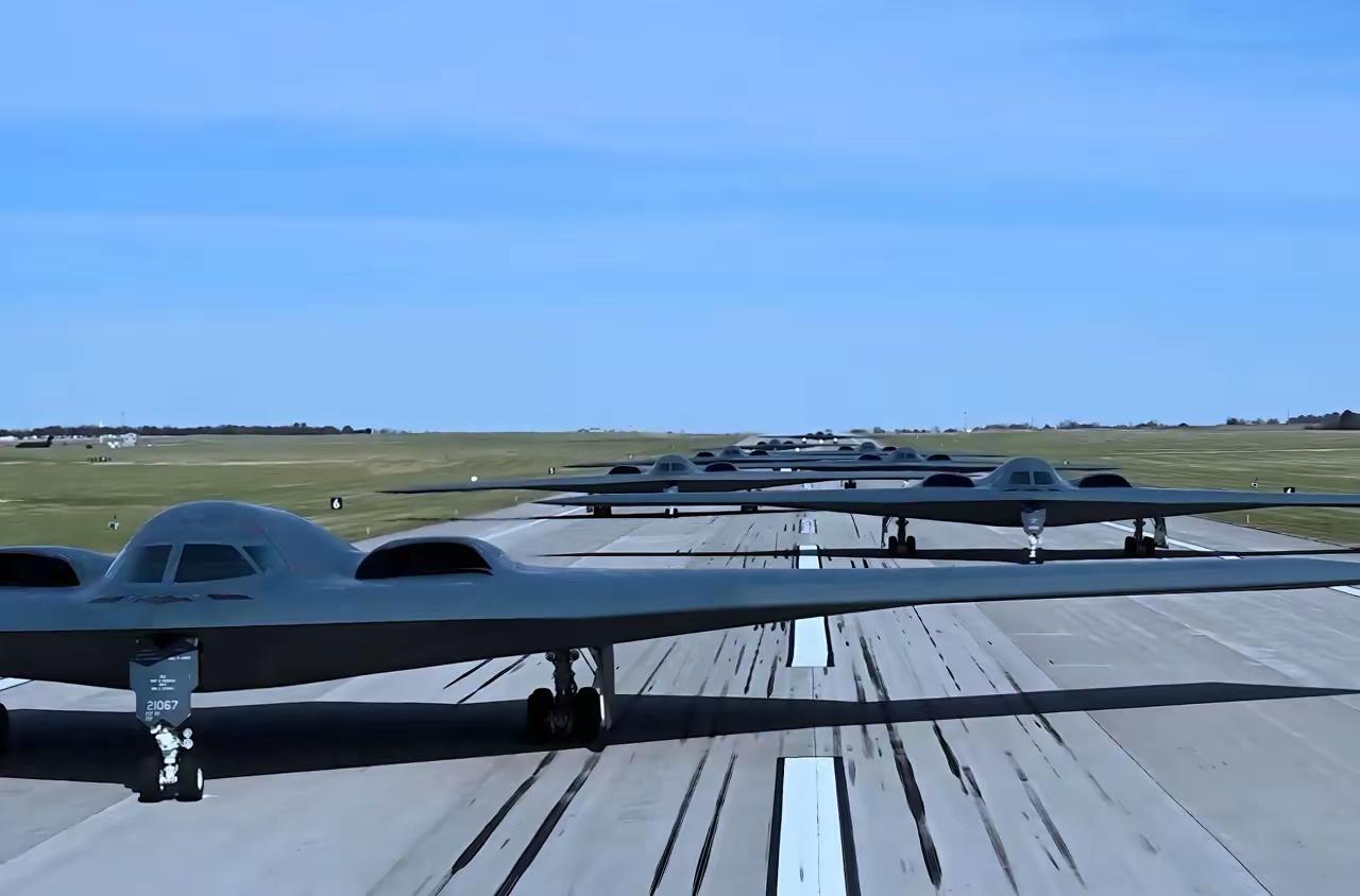 3月5日英国放行迭戈加西亚，美军B-2、B-1B、B-52前沿进驻。受冲击的，是