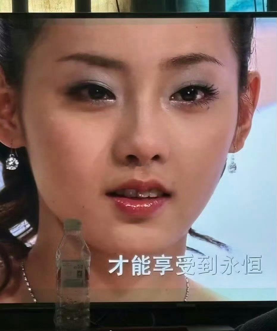 以前的电视剧，肤色、肌肤纹理清晰可见现在的电视剧，统统白种人