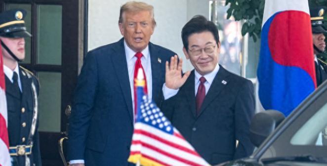 李在明在白宫3个小时，特朗普对他的态度，出现180度大转弯。“韩国发动了革命和清