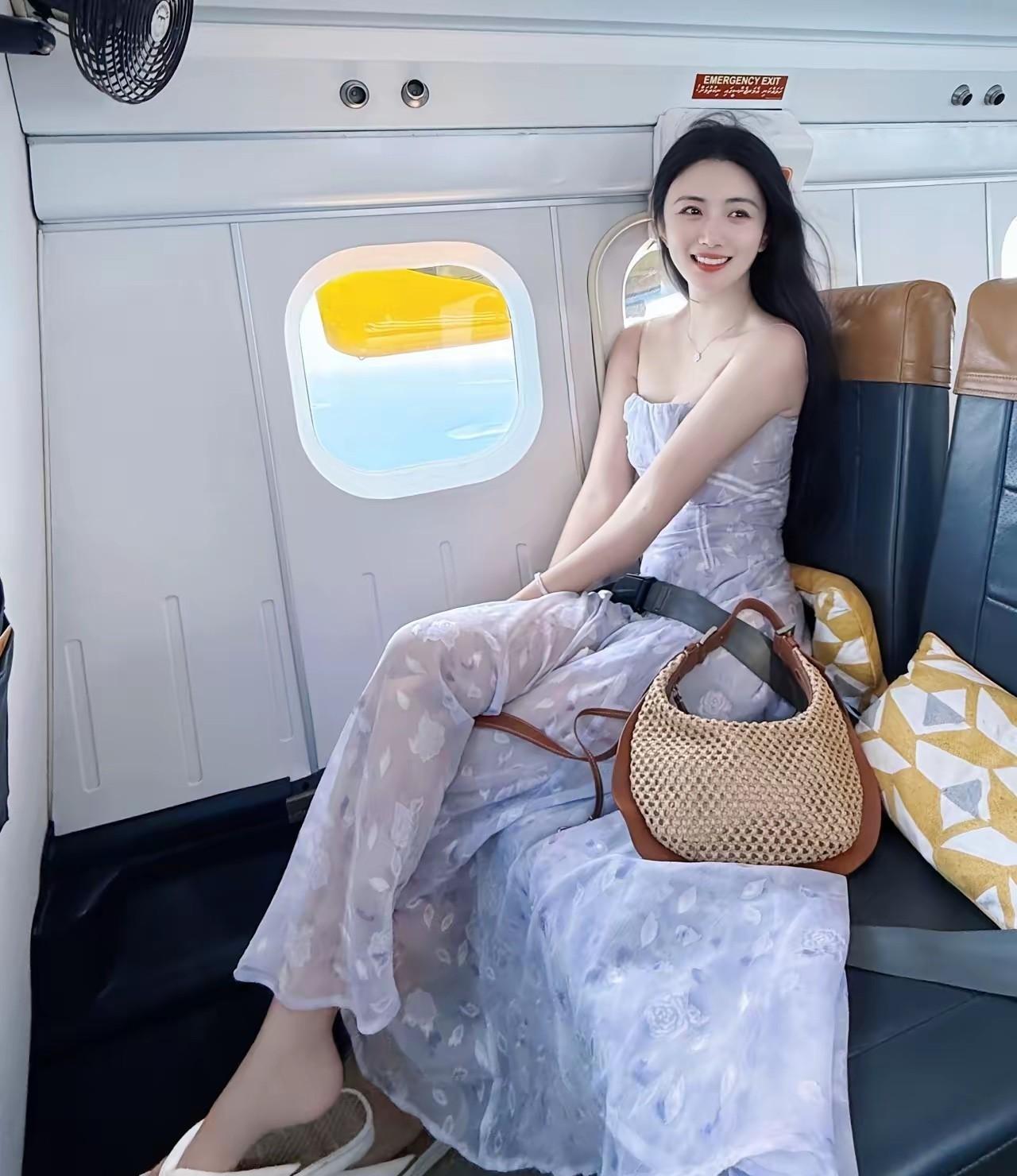 赵昕，170cm，梦中的那片海，你的歌声如同海洋般深邃宽广，你的潜力如同火山般即