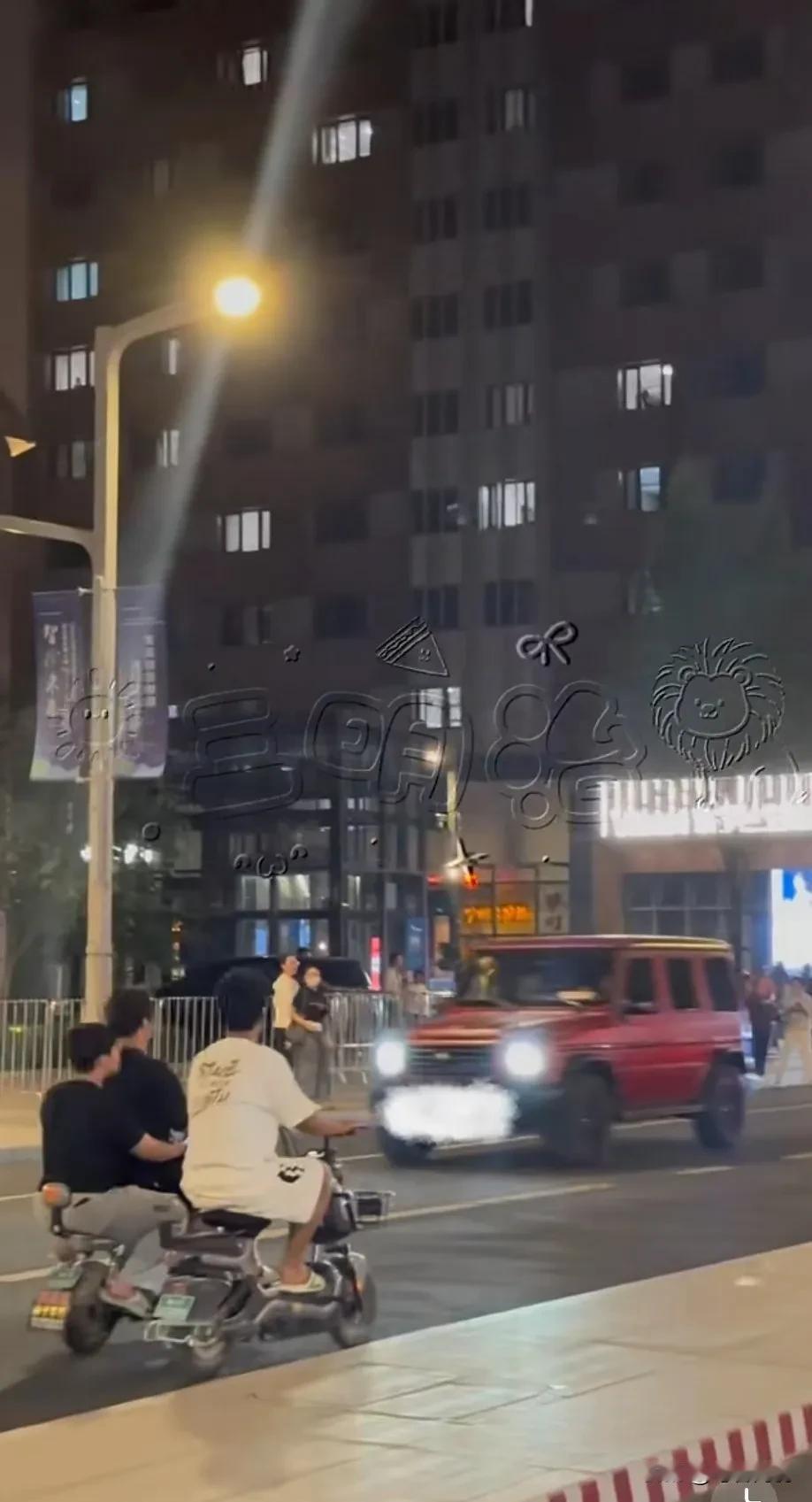 连夜回京！离得近就是好啊，自己开车🚗随时撤退[赞]离得近就是好啊！还能随时去