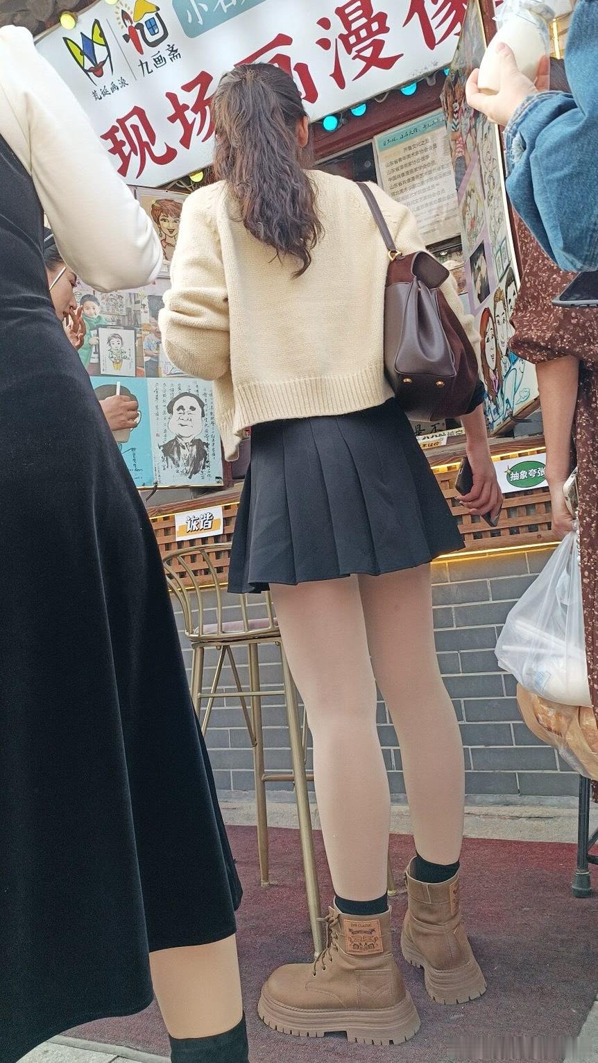 街拍小姐姐穿搭​​​