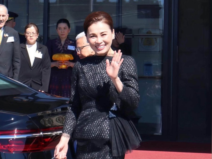 苏提达王后有孝心！瑞典之行最后一天穿黑丧服，悼念诗丽吉太后