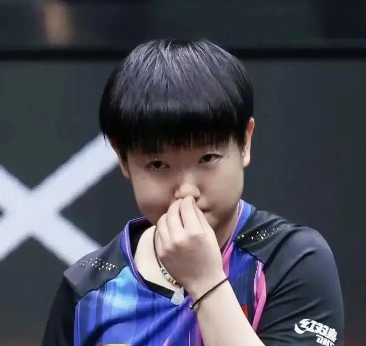 别信那份刷屏的名单。真正的博弈，在水下。你看那份名单：秦志戬挂帅，马琳主内，