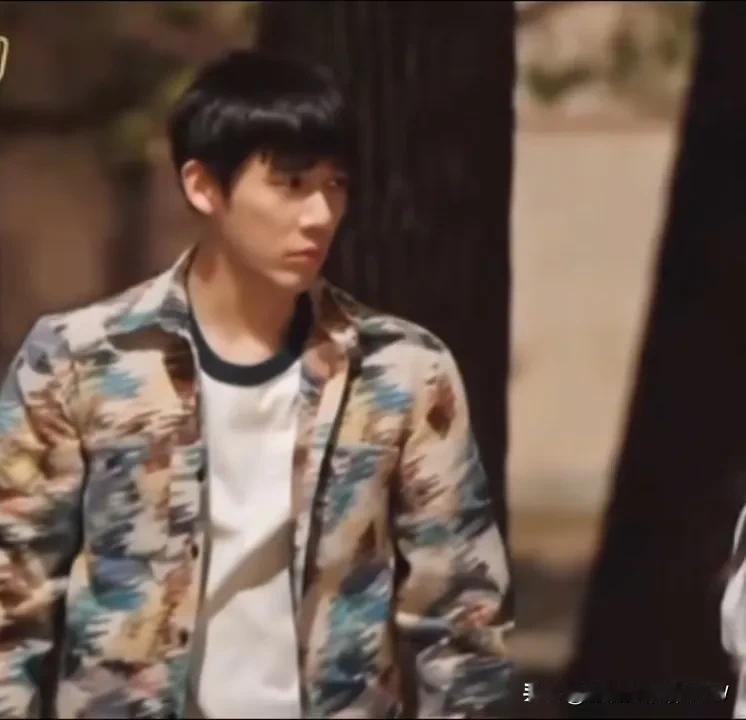 原来，庄图南和林栋哲的差别不是金钱，也不是智商，而是生活的态度。在庄图南看来，
