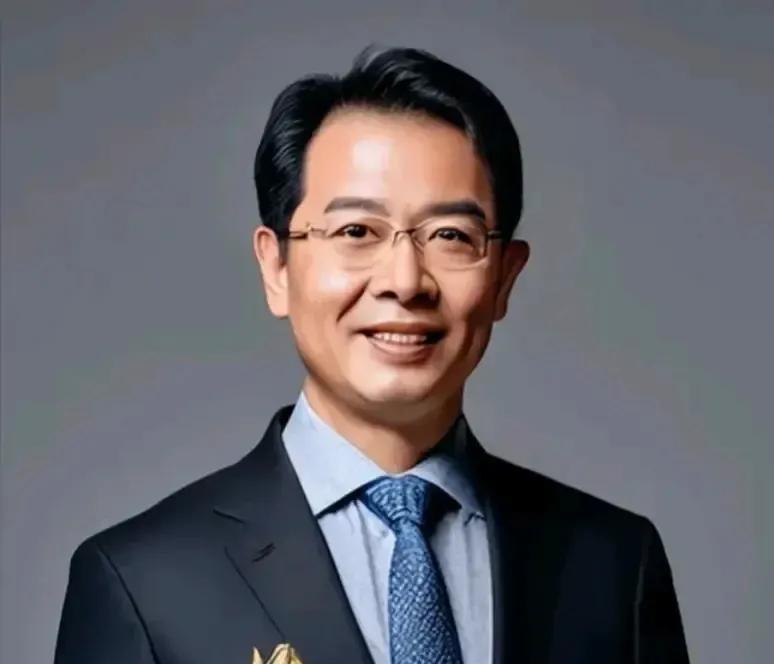 公务员要谨记的十条守则：1、公务员别指望谁罩着你。出了事单位先保稳定，该谈话谈