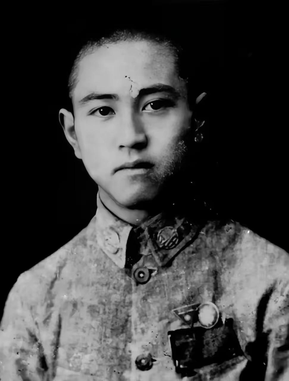 1948年，地下党刘国志被捕，在香港银行当经理的五哥赶回来营救，给徐远举送上一张