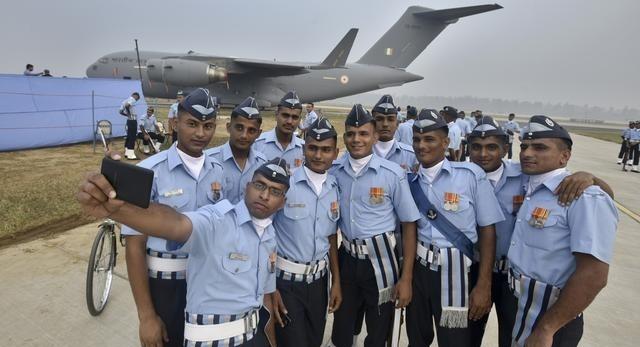 印度空军目前最欠缺的不是钱，不是先进战机，而是规划和定力！就拿五代机来说，今天花