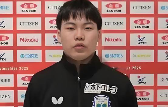 松岛辉空回日本后接受采访，他说了谎话！他说：在中国打球的氛围太好了，球迷热
