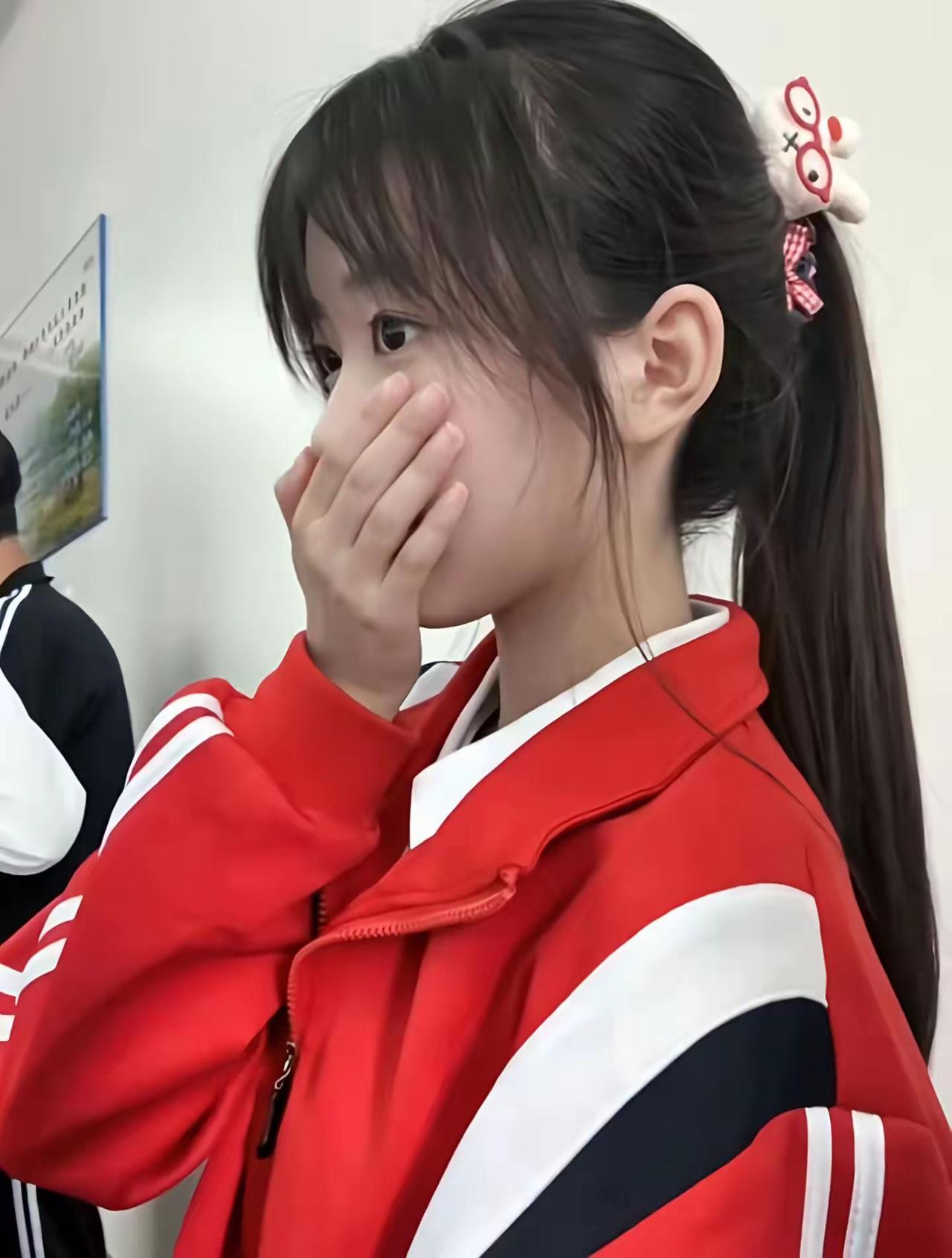 可爱少女，红衣飘逸，萌动心弦！💕💕💕温柔蓝裙少女红衣微笑少女红衣古风少