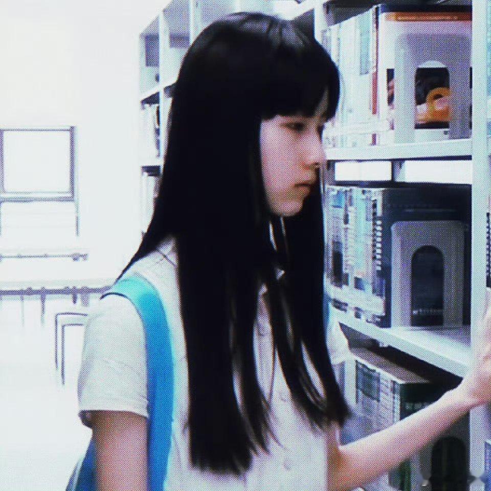 古早的画质，掩不住权威的美貌陈都灵洋娃娃时候，简直是萌神降临