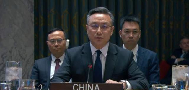 安理会15票全票通过，中国投下赞成票：动维和人员，追到天涯海角也不放过，6月23