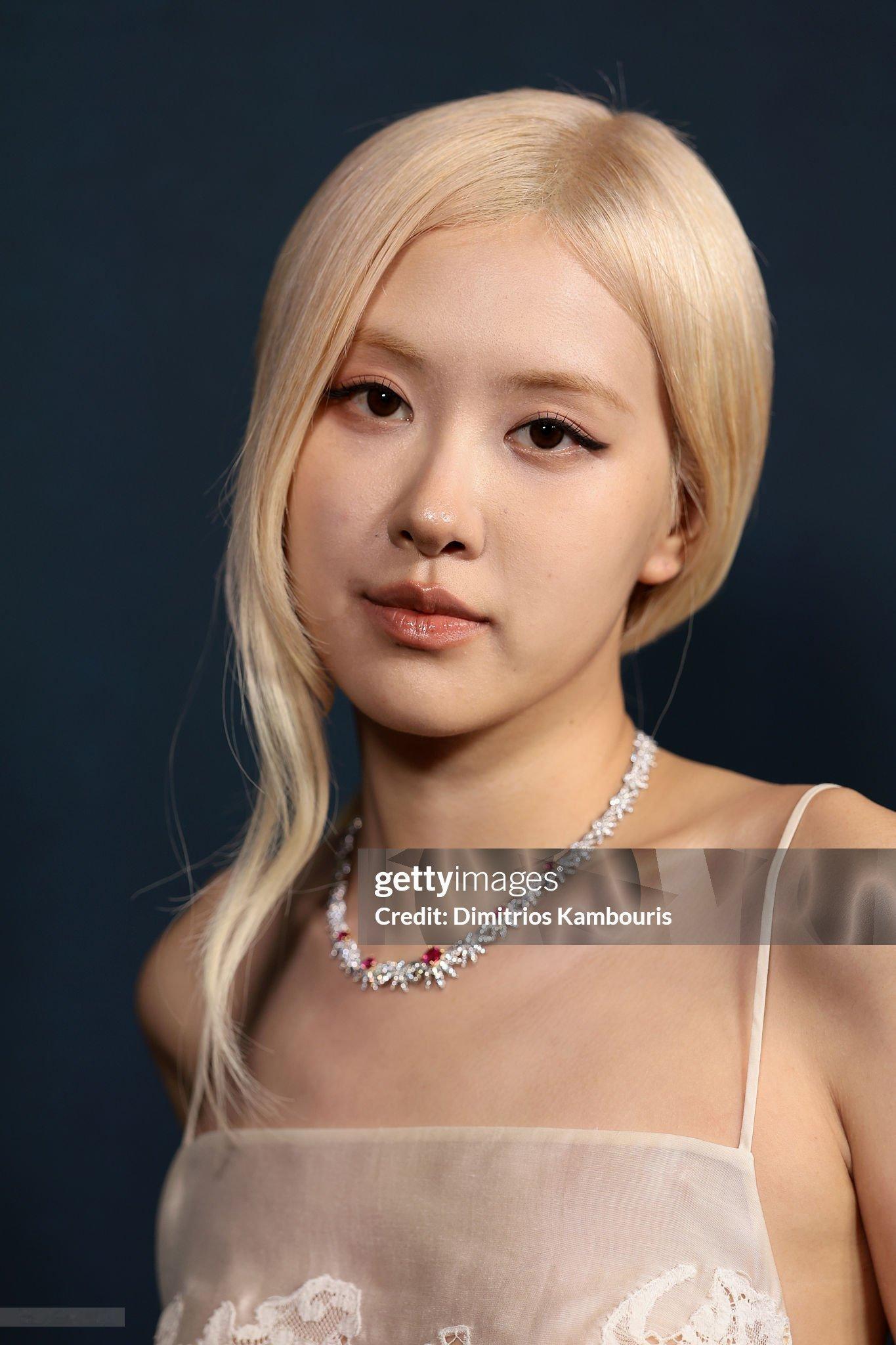 260417Rosé×Tiffany&Co.BlueBookGla