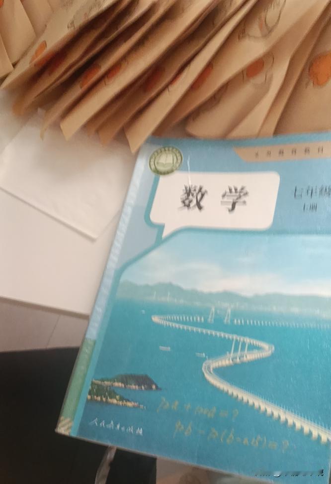 这次中日发生对抗，印度没有吭声，没有以往那样现在中国对立面，这里面有两个原因，一