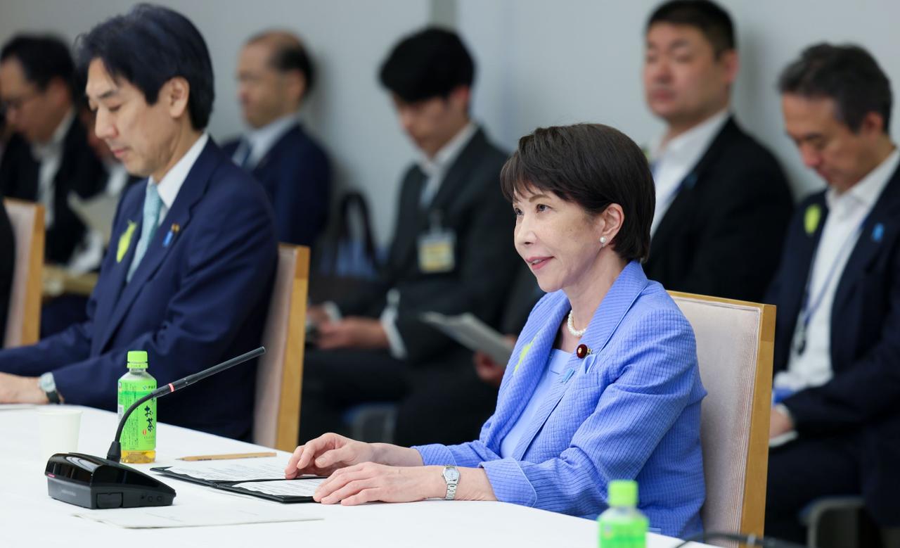 日本经济产业大臣赤泽亮正，6月30日公开说了一句话——中国已经取代美国，成为了绝