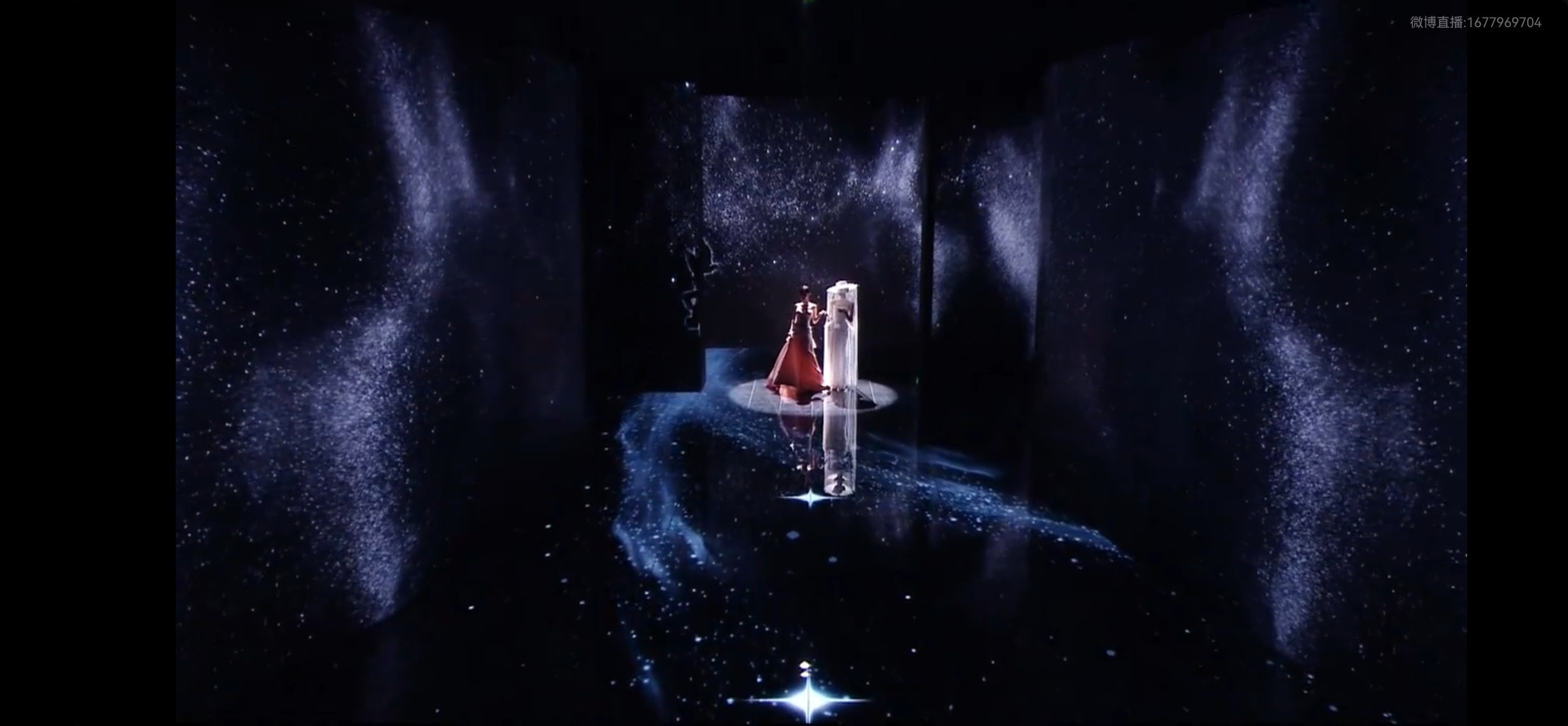 张艺凡这套造型有点天选了，跟微博之夜红毯好适配