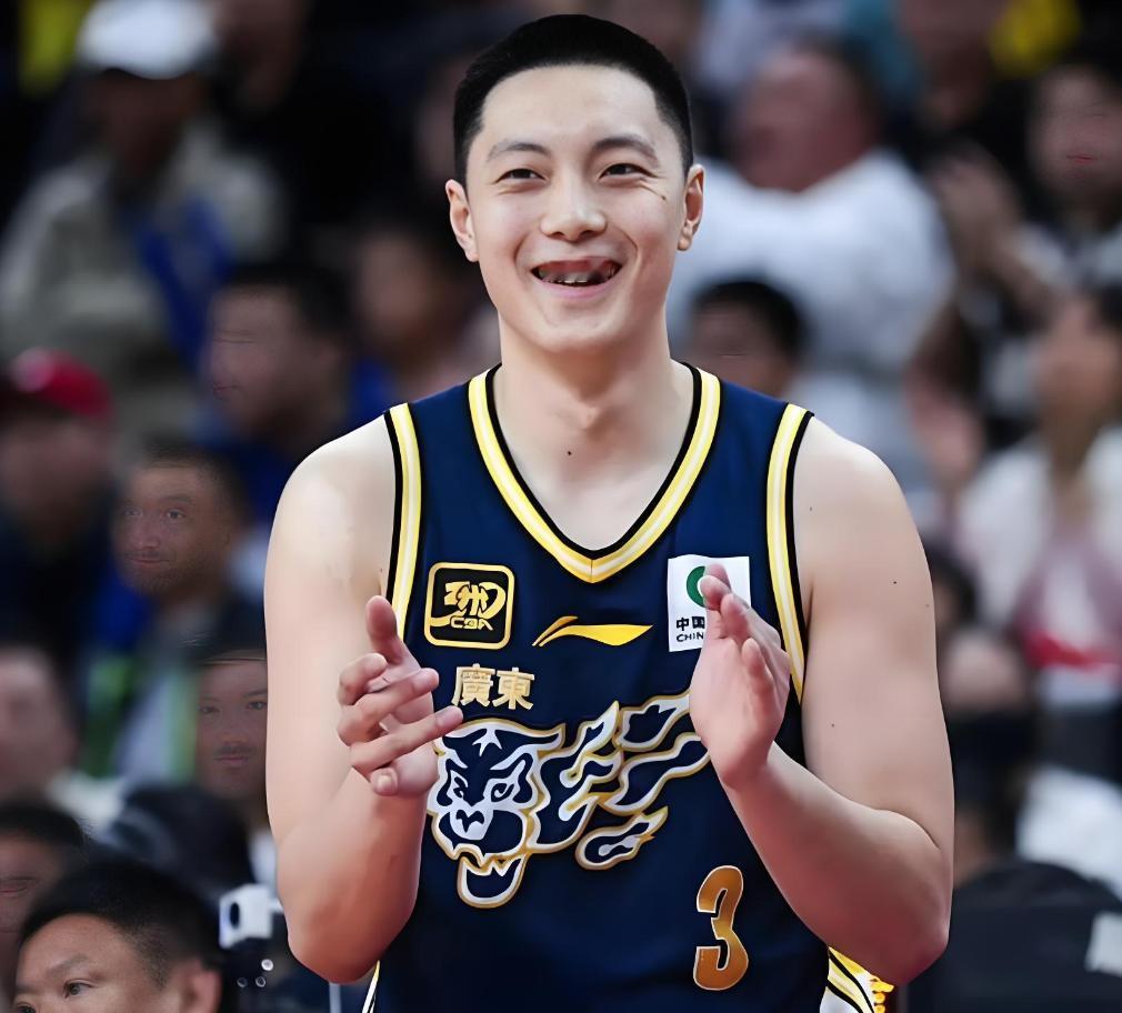 不得不说！广东队这样的表现，别说是争冠了，想晋级八强都很困难。CBA常规赛第三