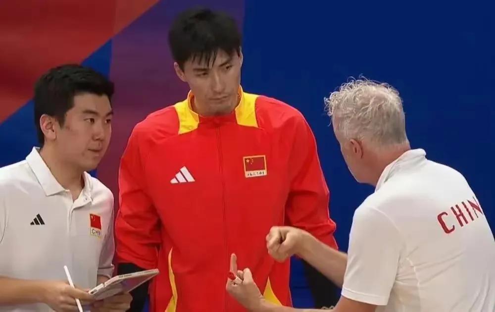 世联赛中国男排的分站赛比赛结束了。虽然在众多球队中中国男排仅胜3场，可以说是最低