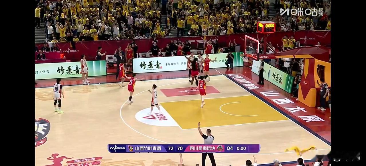 Wcba总决赛精彩刚刚开始，就在刚才，山西队战胜了四川队，将总比分扳为了1:1平
