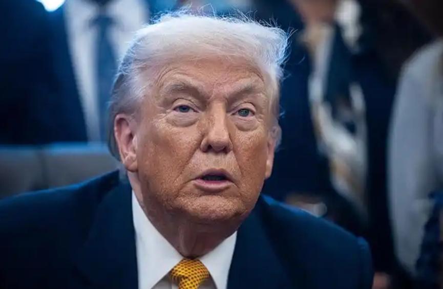 美国民主党若是赢了中期选举，那么特朗普的“末日”就要来临了！很多人只看到了特朗普