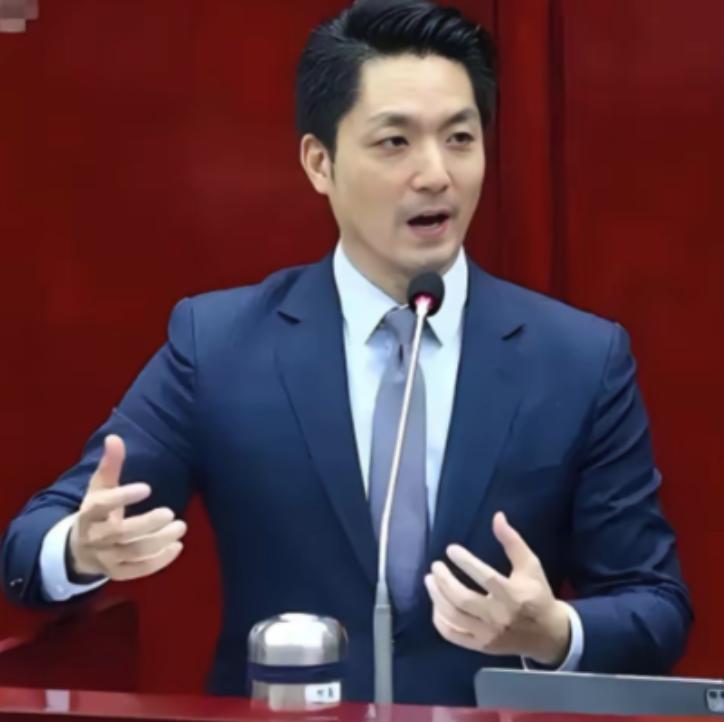 蒋万安终于硬气了一回！民进党拦了半天，愣是没拦住。 台北市长蒋万安在市议会直