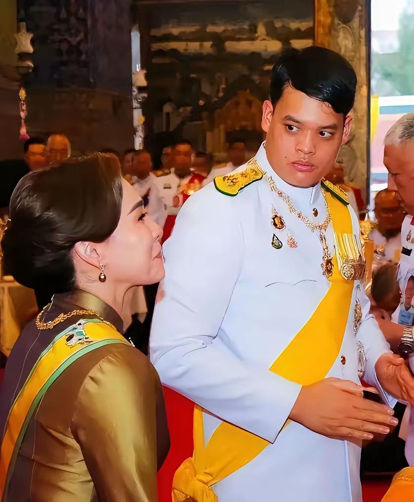 苏提达王后的日子，也不好过呢？为何？泰王子嗣众多，但没有一个与她有血缘关系。