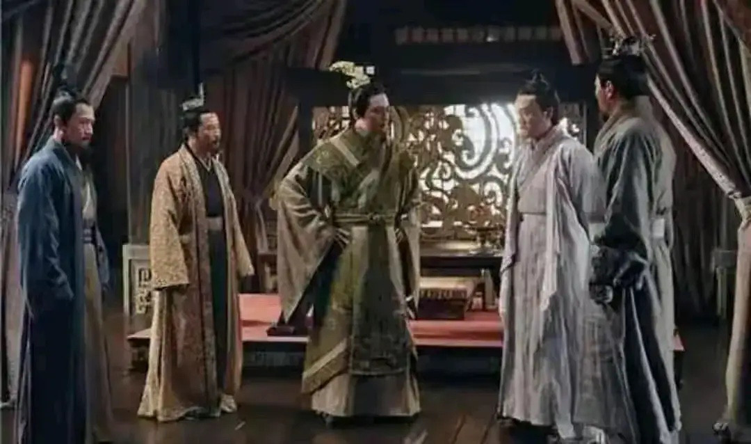 想摸清一个人的三观，跟他唠三国绝对好使。有人粉曹操，有人挺司马懿，有人狂喷东吴吕蒙，这些都正常，毕竟