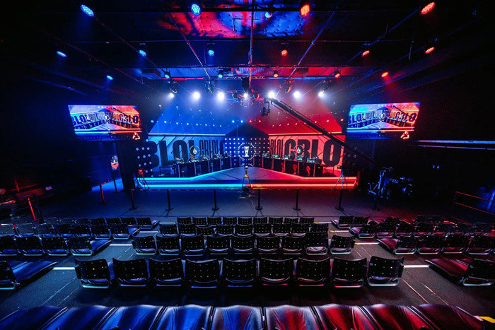 全球先锋赛场馆仅容纳140人巴西上一次举办英雄联盟国际赛事是2017年的MSI，