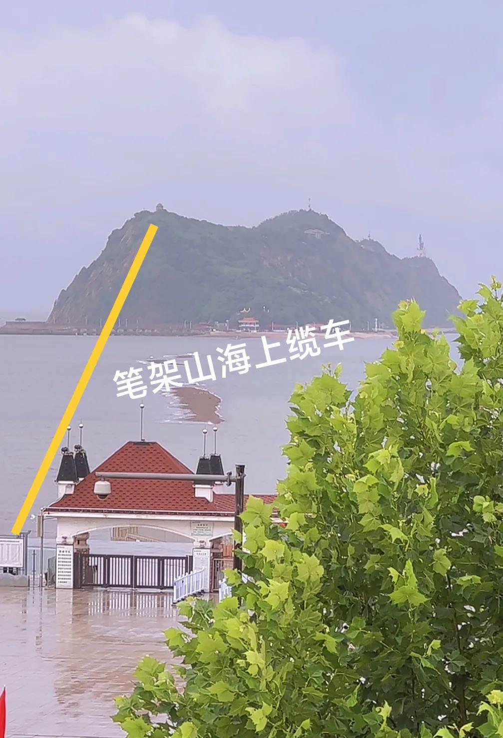 锦州笔架山天桥景观是被严重低估的天下奇观！我觉得应该加大开发和宣传力度！应该早