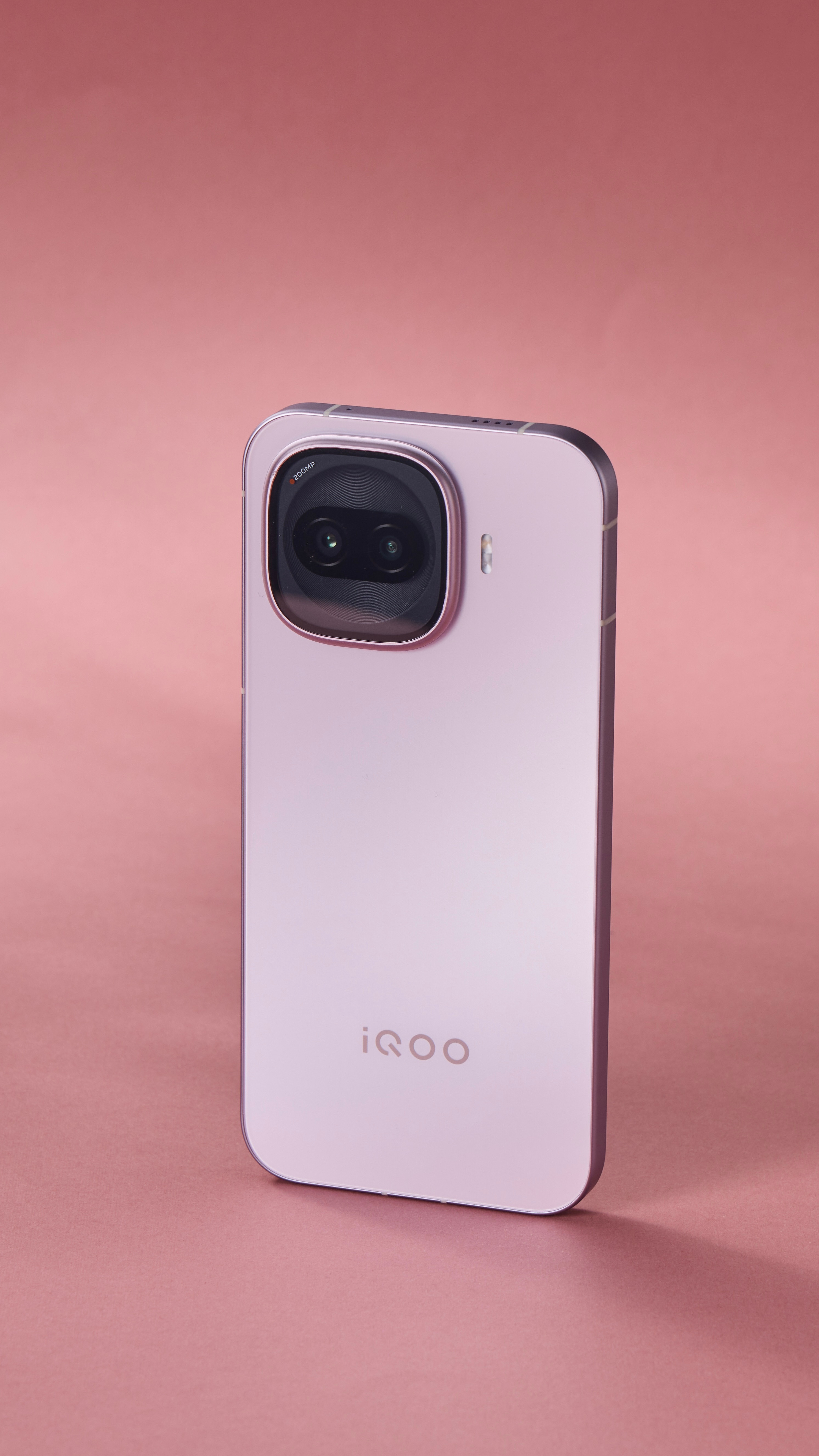 喜欢打游戏的话如果觉得iQOO15有点贵可以看看iQOOZ11Turbo在