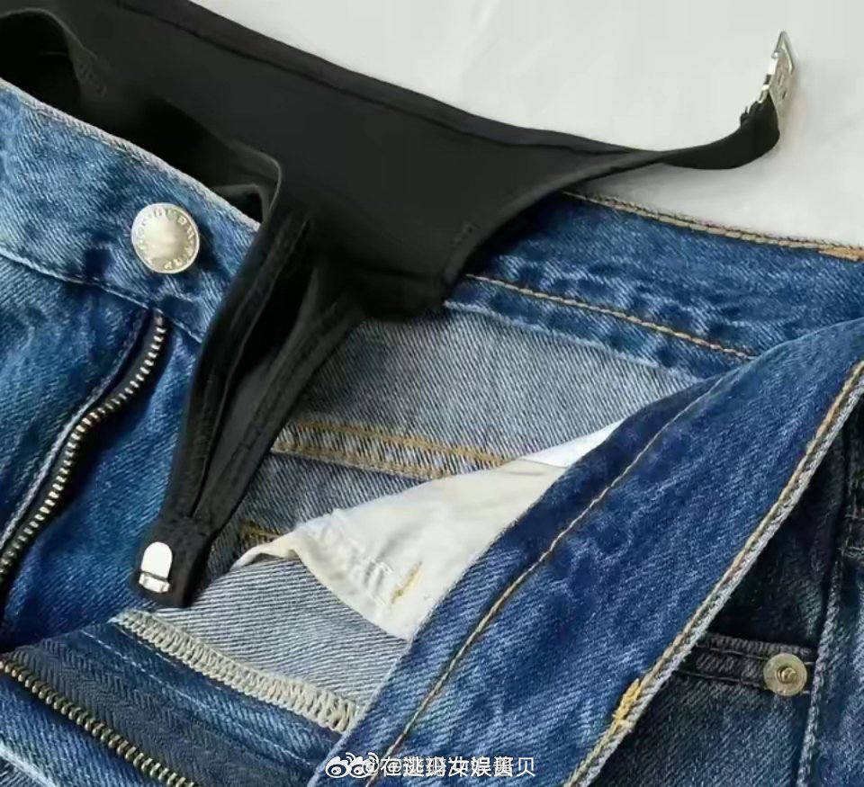 沃趣...今天才知道这裤子是这个样子的！