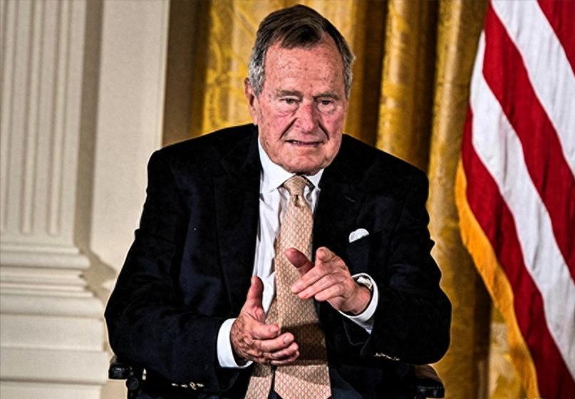 历史竟如此开玩笑？34年前，戈尔巴乔夫搞垮苏联，而美国有何反应1991年12