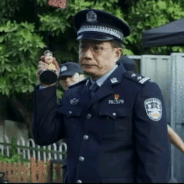 段奕宏，胖到不敢认！8月17日晚，公安剧《藏锋》登陆央视一套黄金档，刚播四