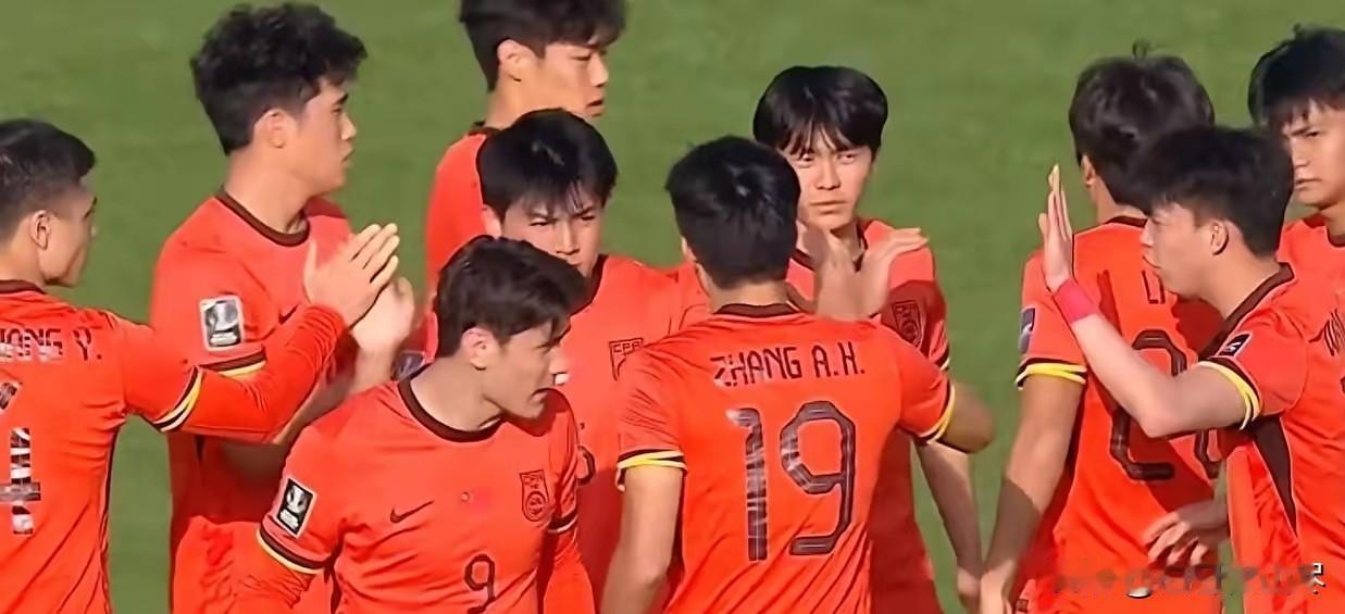 怎么想都想不通！越南U23这届U23亚洲杯直接上演“除了中国队，谁都能刚”名场面