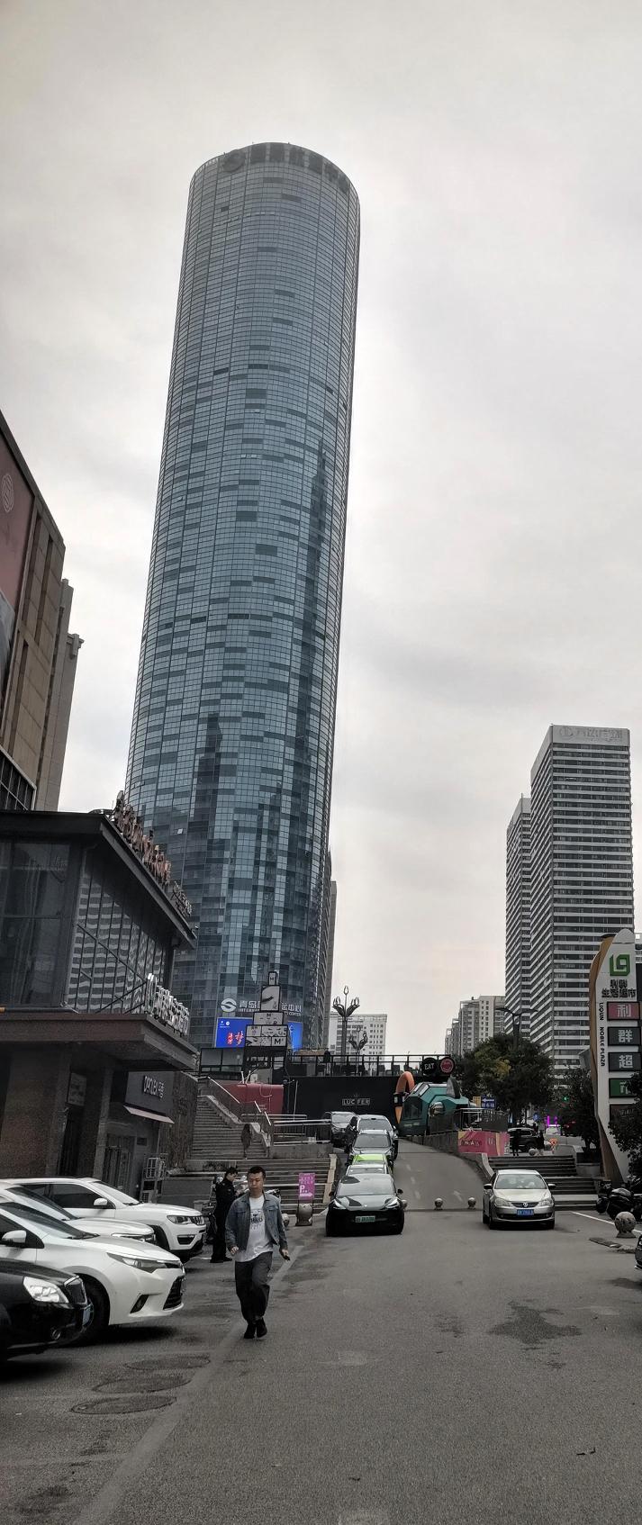 炒股真正能赚钱的方法别人会主动分享给你吗？炒股的人迟早会明白：真能赚钱的门路