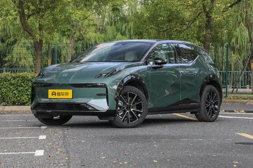 预算15万看ZEEKRX，我会把新车后驱和二手四驱放一起选 最近在看ZEEK