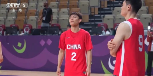 开门必须“红”！尽管遇到东道主沙特阿拉伯男篮，但郭士强显然胸有成竹。亚洲杯男篮锦